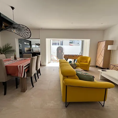 Villa Maison Rénovée Avec Patio à Pied